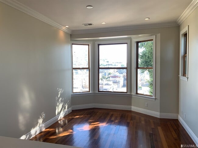 Building Photo - 1131 Green St