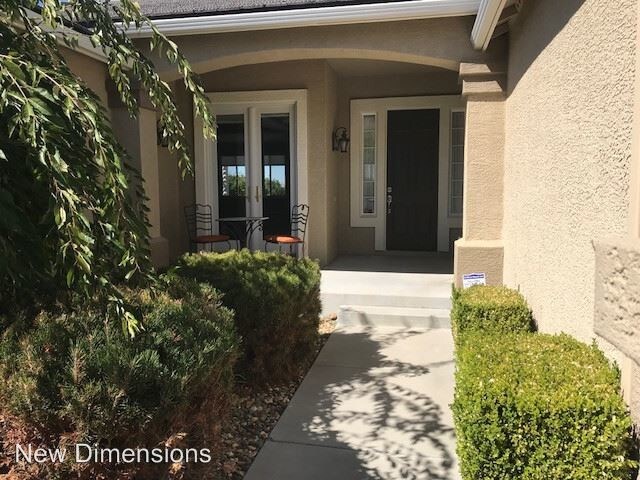 Building Photo - 5865 E Hidden Valley Dr