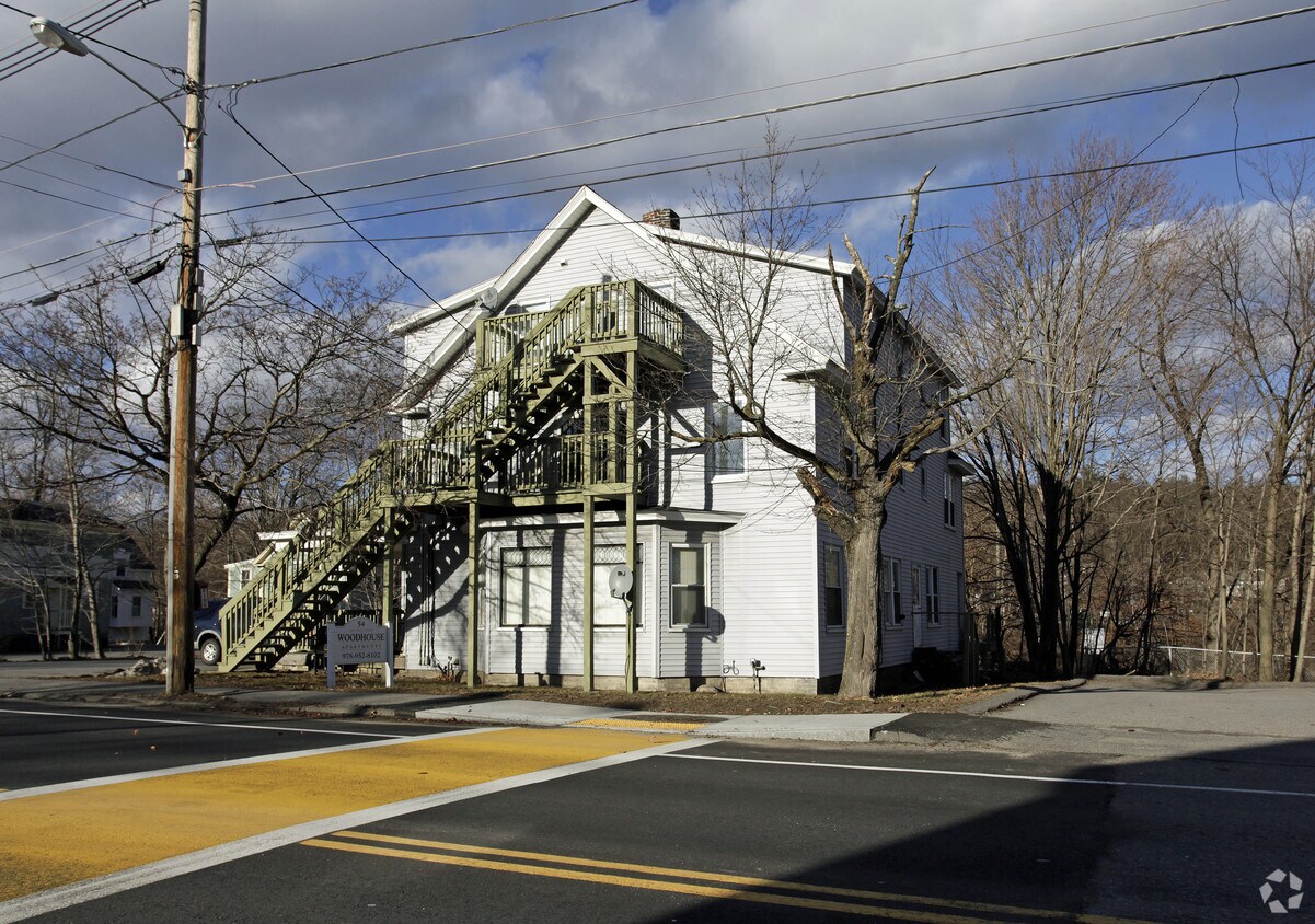 Foto del edificio - Woodhouse Apartments