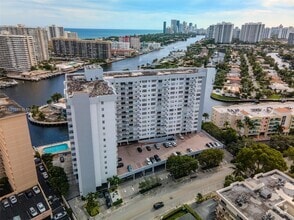 Building Photo - 137 Golden Isles Dr