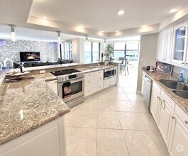 Building Photo - 5420 N Ocean Dr
