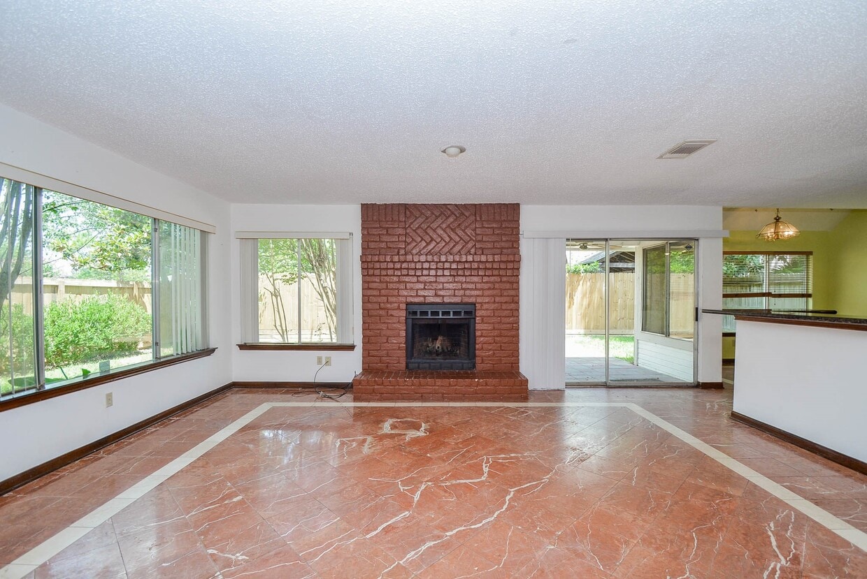 Building Photo - 1603 Beaconshire