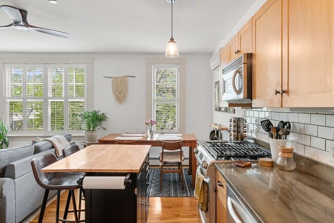 Building Photo - 432 Norfolk St