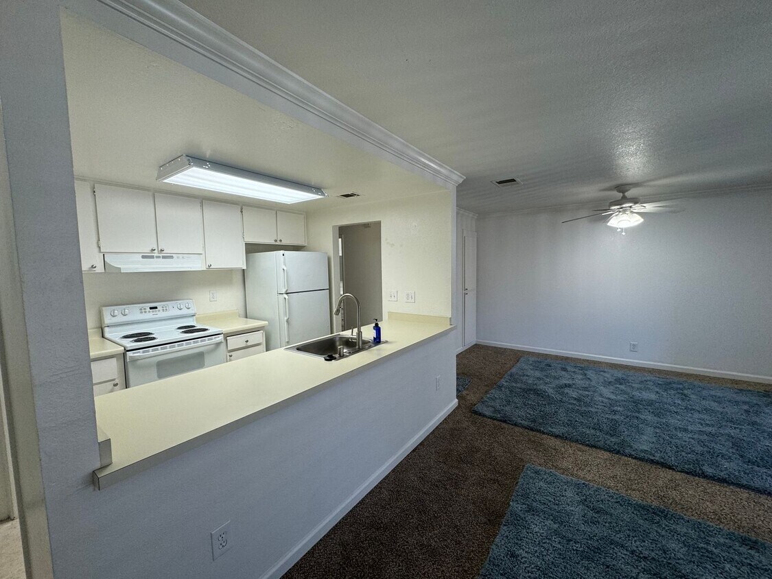 Primary Photo - Cozy Condo 2 bed/1 bath Gated