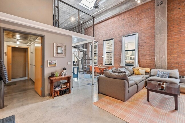 Building Photo - 250 Park Ave