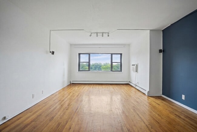 Photo - 204 Woodcliff Avenue - 4C Apartment
