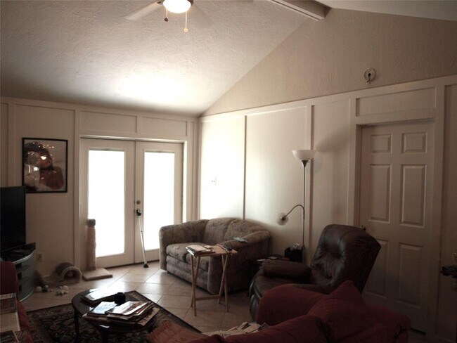 Building Photo - 2118 Cammy Ln