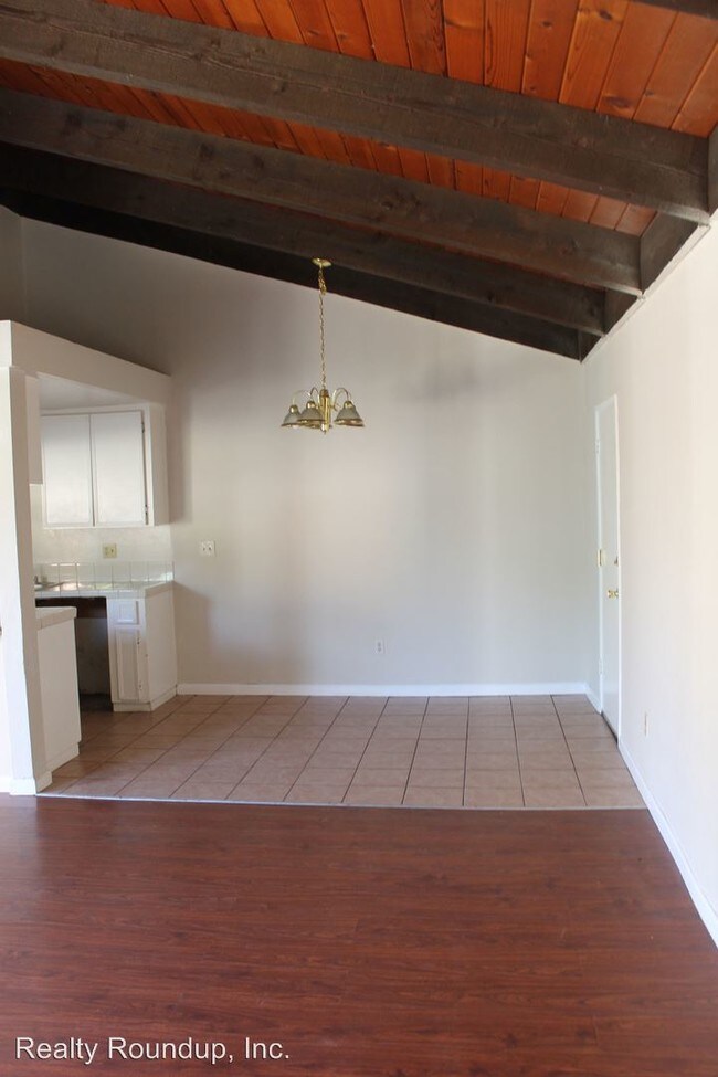 Foto del edificio - 3425 Charleston Ct