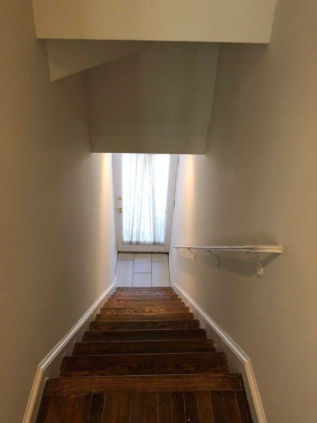 Photo - West End Giant House