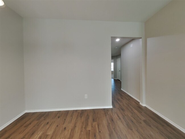 Building Photo - 15426 Rancho Joya Wy