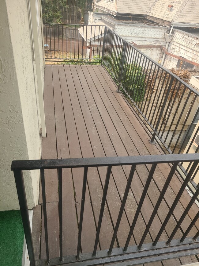 Building Photo - 829 Ohio St