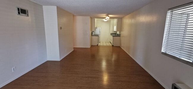Building Photo - Apartment For Rent In La Mesa!