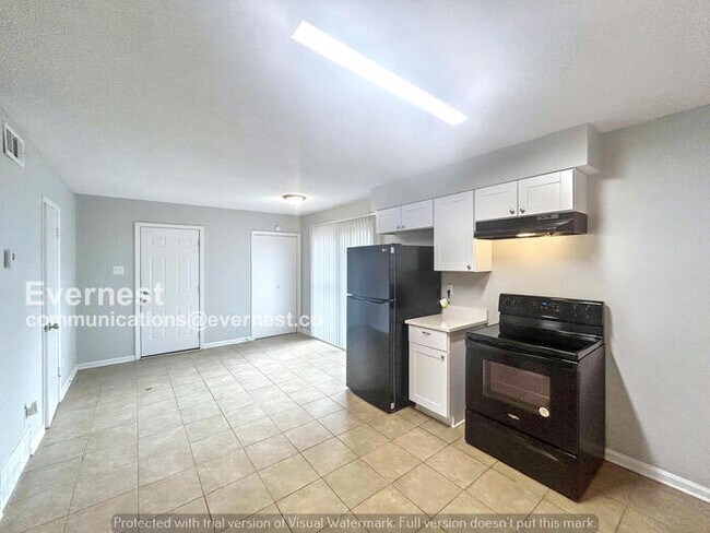 Foto del edificio - 2645 Eastbrook Dr