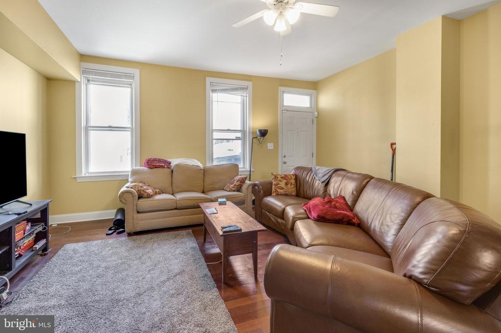 Primary Photo - 219 Hermitage St