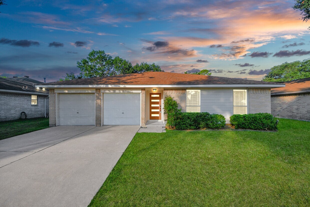 Foto principal - 1322 Silver Morning Dr