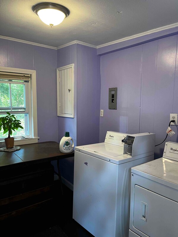 13 Lincoln St Unit C, Somersworth, NH 03878 Room for Rent in