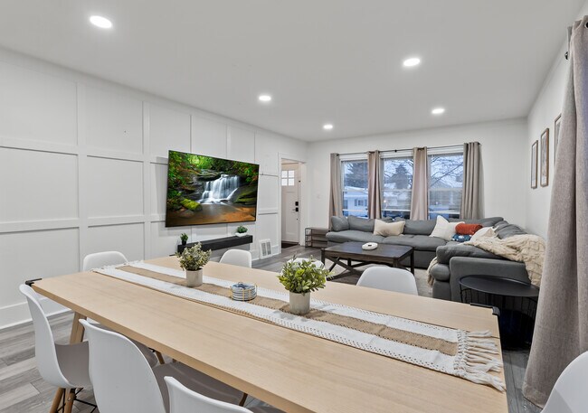 Foto del edificio - 429 S Kenwood Ave
