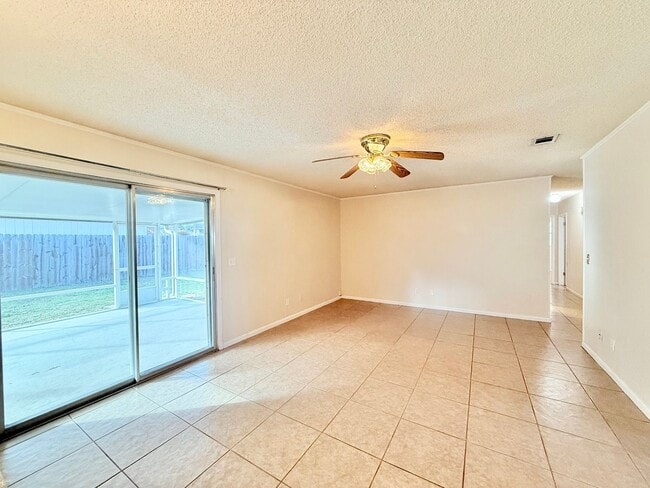 Building Photo - Charming 3-Bedroom Home + Flex Space