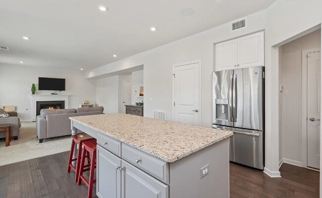 Foto del edificio - 1729 Eastwick Ln