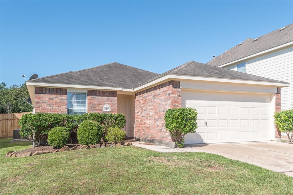 Primary Photo - 2025 Briar Grove Dr