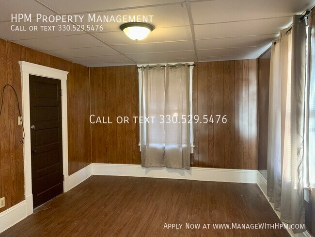 Foto del edificio - 3 Bedroom First Floor Duplex For Rent!
