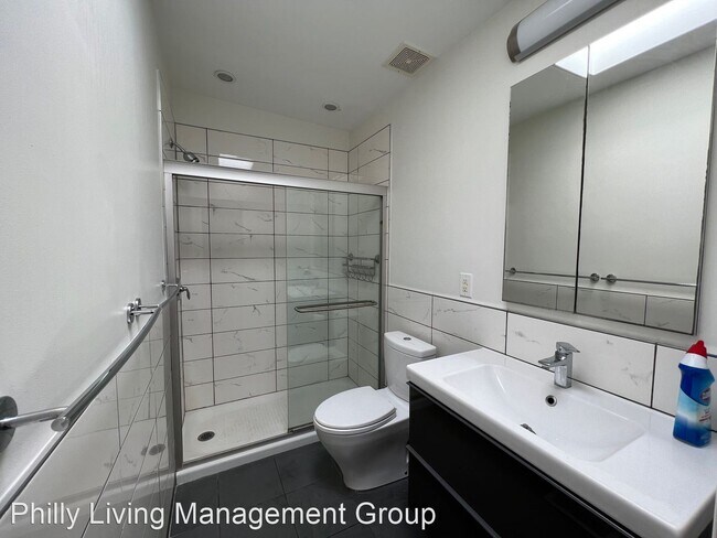 Foto del edificio - 2 br, 1 bath House - 1007 S. Chadwick Street