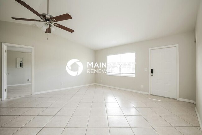 Foto del edificio - 3 Bedroom Pet-Friendly Home in Lehigh Acres, FL with Main Street Renewal