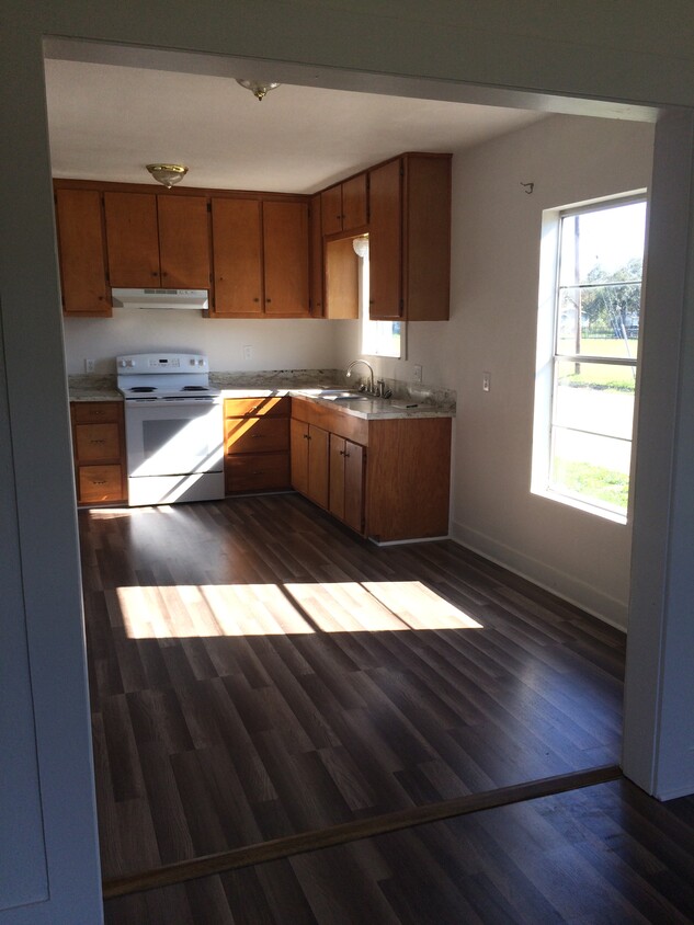 Kitchen/Dining Room - 700 N Tyler