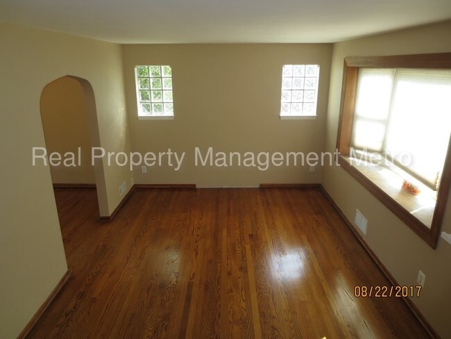 Building Photo - 8121 Analee Ave