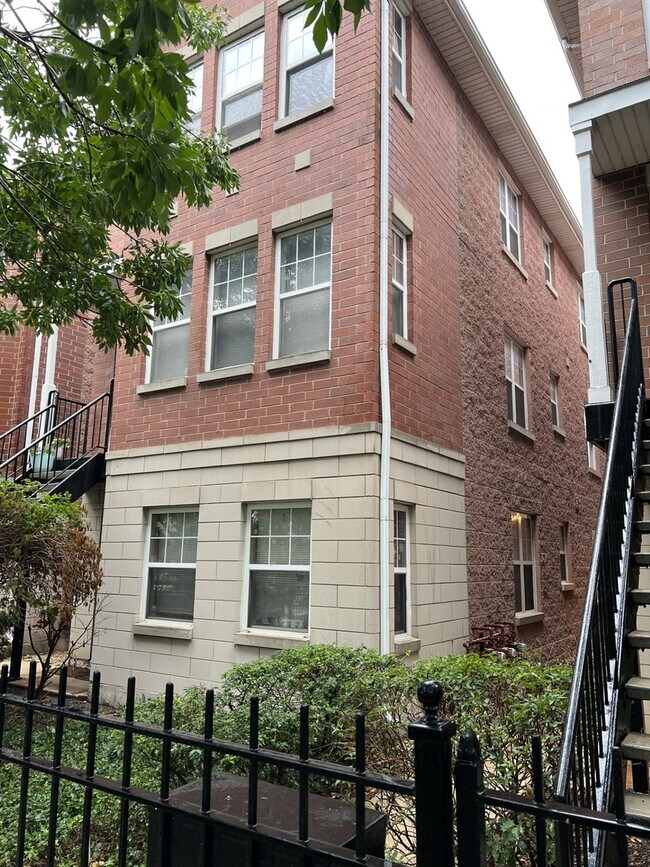 Foto del edificio - 1148 N Howe St
