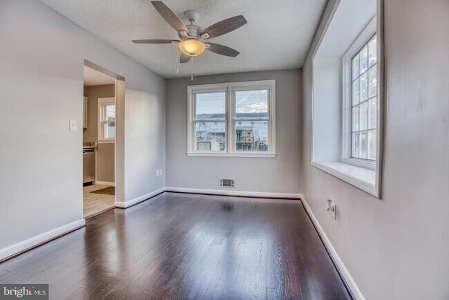 Foto del edificio - 8501 Harris Ave