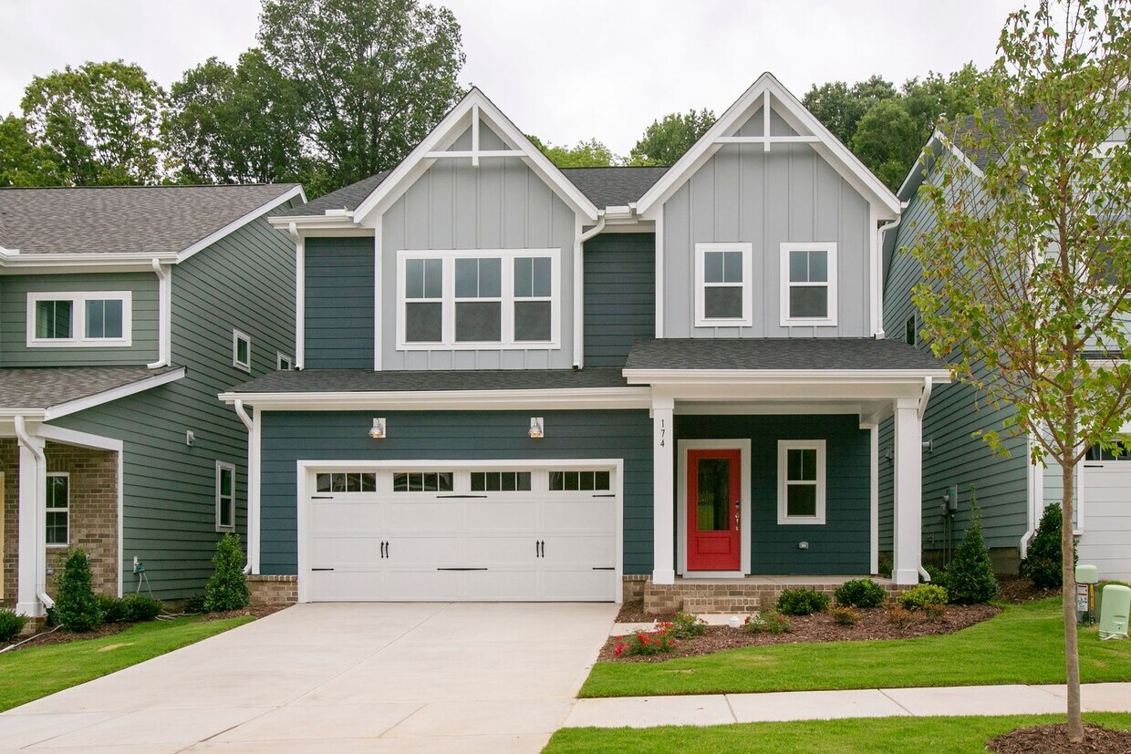 Foto principal - Chatham Park 3 Bed 2.5 Bath Available in A...