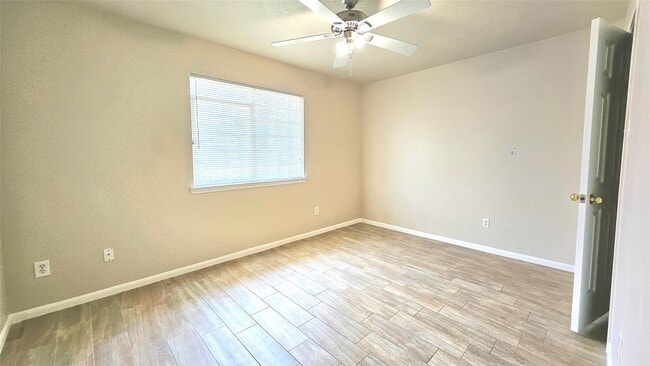 Building Photo - 7011 Biton Dr