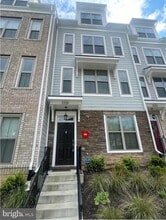Building Photo - 2228 S Glebe Rd