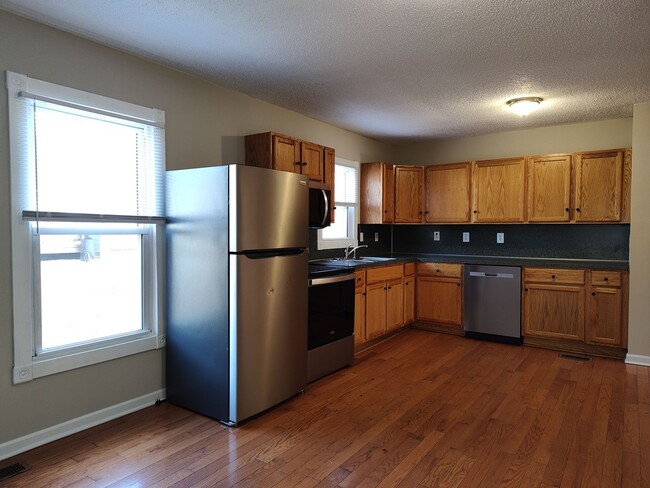 Building Photo - Cozy Ranch Style home located in the Wadsworth community!