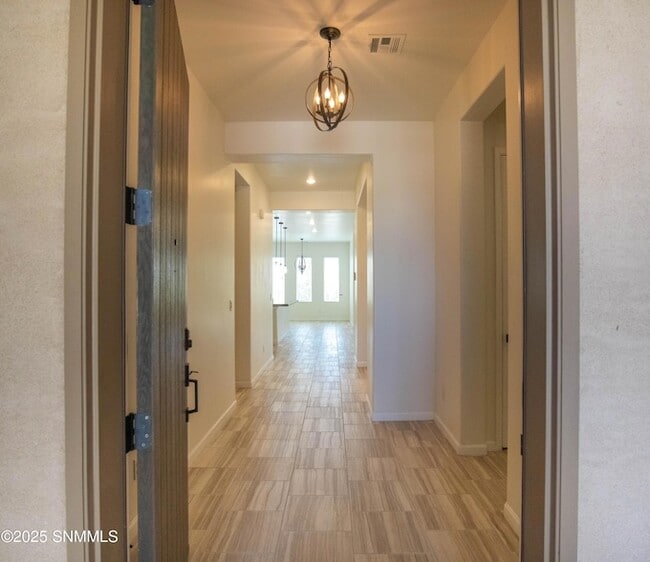 Building Photo - 3718 Golden Echo Lp