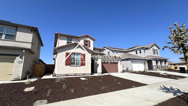 Building Photo - Brand New 4bd/3.5ba Home and Seperate 1bd/...