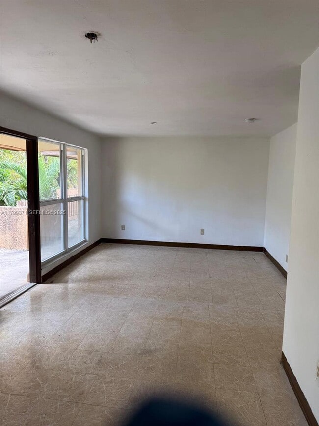 Foto del edificio - 1600 NW 4th Ave