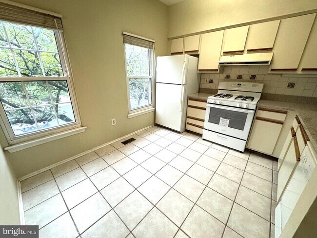Building Photo - 740 Ivy League Ln