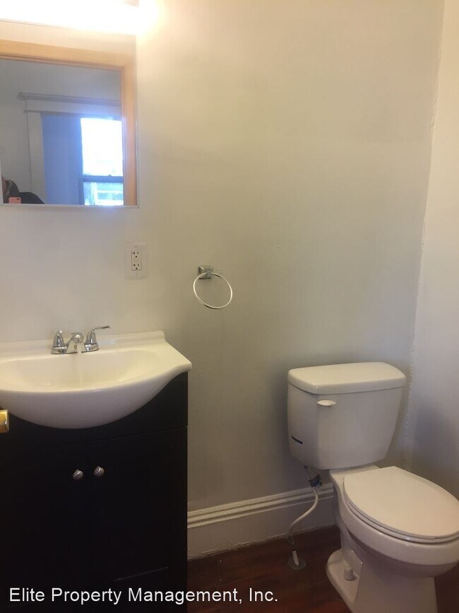 Building Photo - 5 br, 1.5 bath House - 43 N. Belvidere Ave.