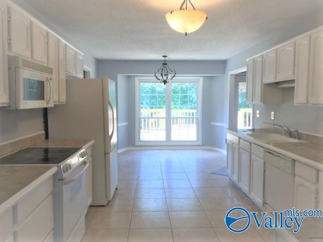 Foto del edificio - 143 Leathertree Ln