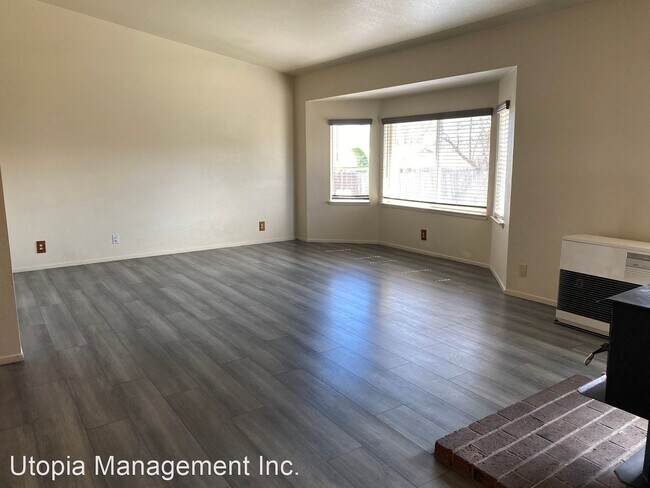 Foto del edificio - 3 br, 2 bath House - 630 Cameron Way