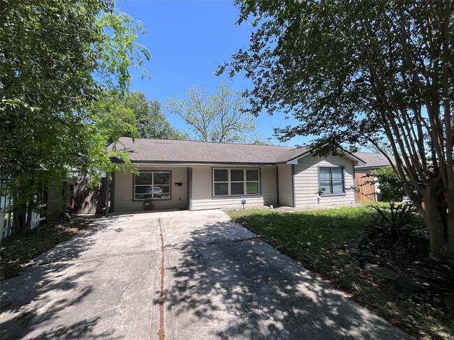 Building Photo - 8626 Greiner Dr