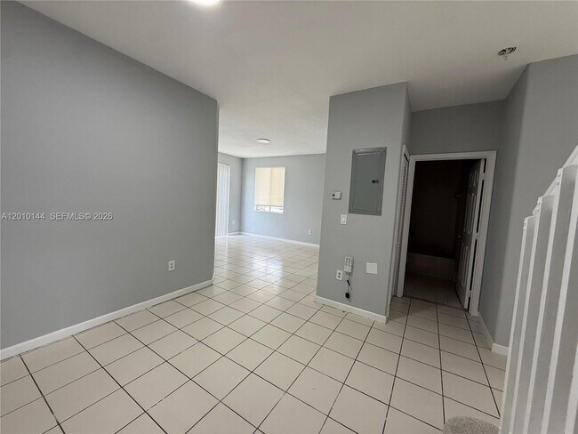 Foto del edificio - 2458 SE 15th Pl