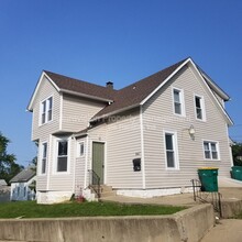 Building Photo - 340 Marble St