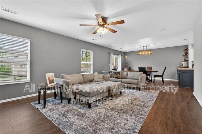 Foto del edificio - 9611 Elk Mountain Cir