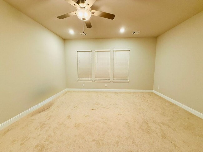 Photo - 5612 Bonnie Dr- House