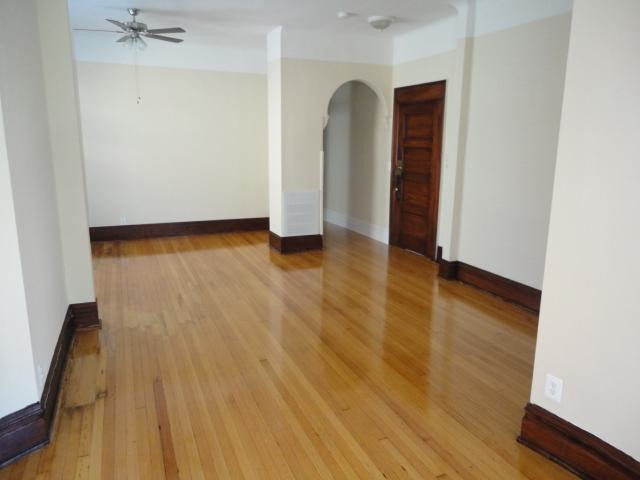 Foto del edificio - 847 W Wellington Ave