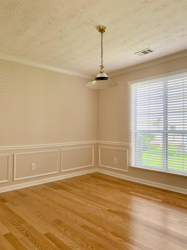 Foto del edificio - 4068 Beaver Oaks Dr