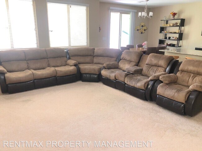 Foto del edificio - 4 br, 2.5 bath House - 7421 OLD COMPTON ST...